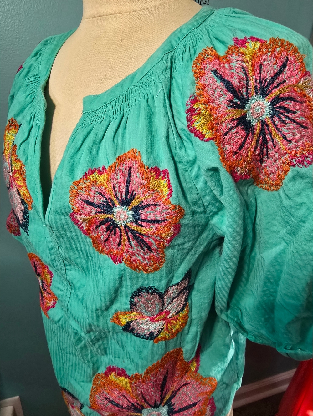 Maeve Athropologie Embroidered Peasant Top - Picture 2 of 7